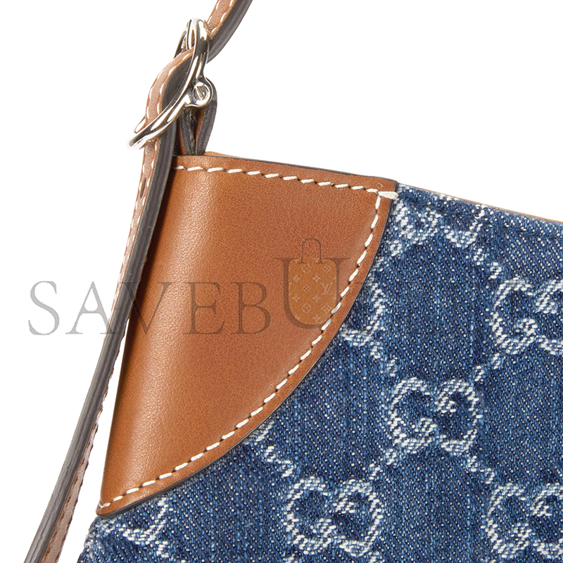 GUCCI GG EMBLEM SMALL SHOULDER BAG 820696 (20*13*2cm)